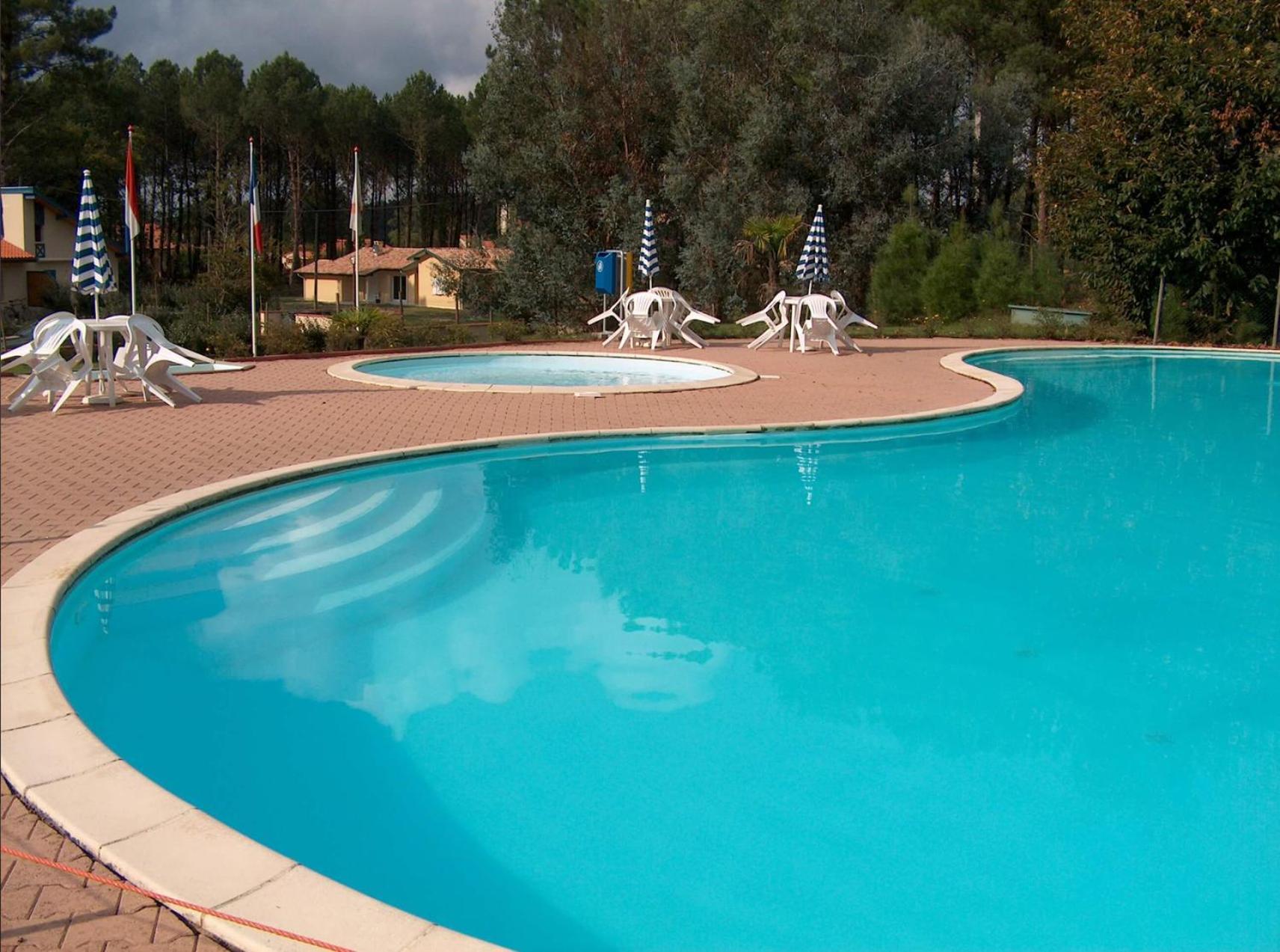 Jolie Maison De Vacances Avec Terrasse Et Jardin Saint-Julien-en-Born Buitenkant foto