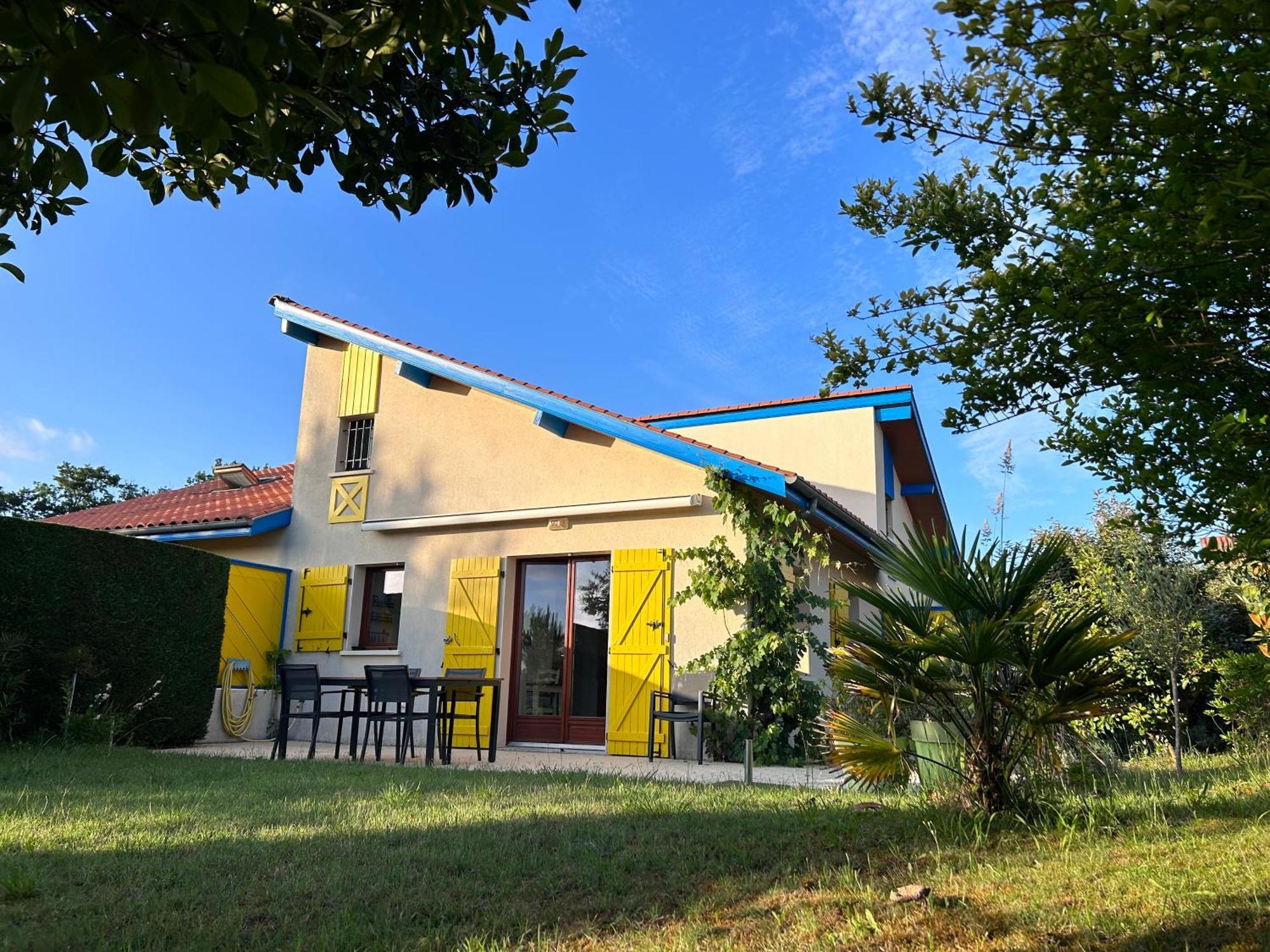 Jolie Maison De Vacances Avec Terrasse Et Jardin Saint-Julien-en-Born Buitenkant foto