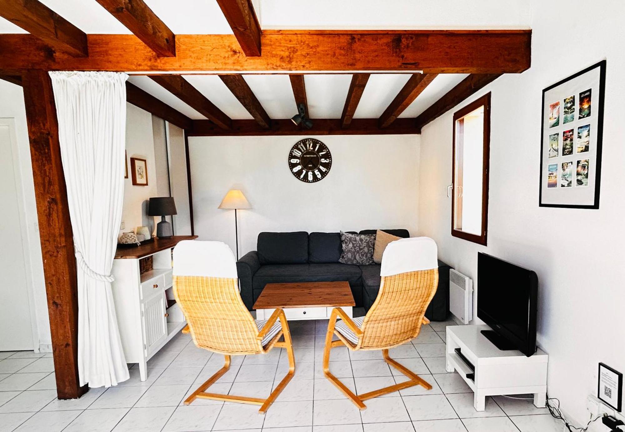 Jolie Maison De Vacances Avec Terrasse Et Jardin Saint-Julien-en-Born Buitenkant foto