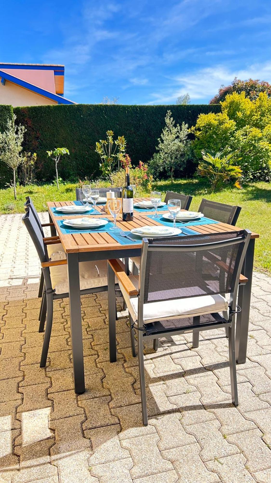 Jolie Maison De Vacances Avec Terrasse Et Jardin Saint-Julien-en-Born Buitenkant foto